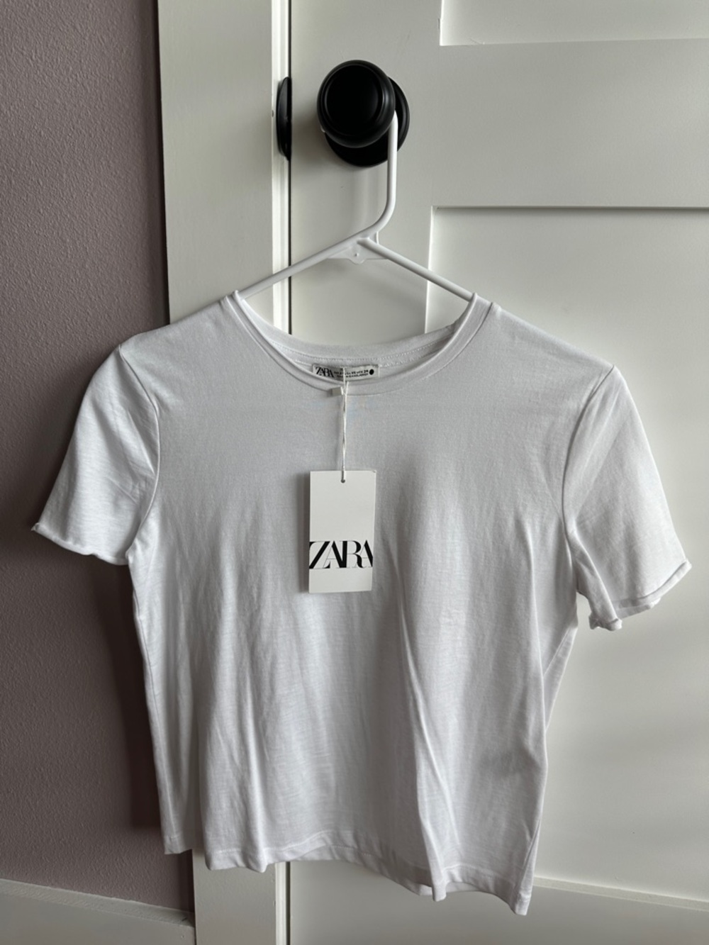 Zara White Short Sleeve Crewneck Tee